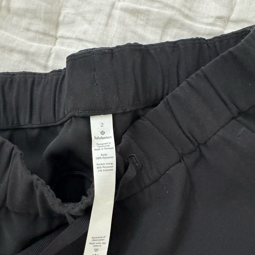 Lululemon Black Cropped Pants